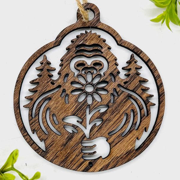Bigfoot Loves Daisies – Funny Car Charm for Sasquatch Fans Cheap - Image 2