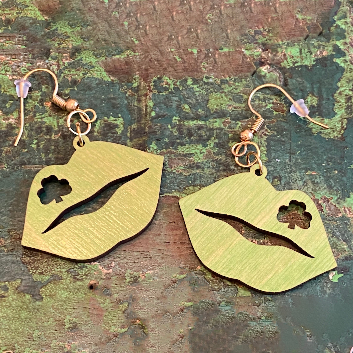 St. Patrick s Day Shamrock Lips Dangle Earrings Online Sale